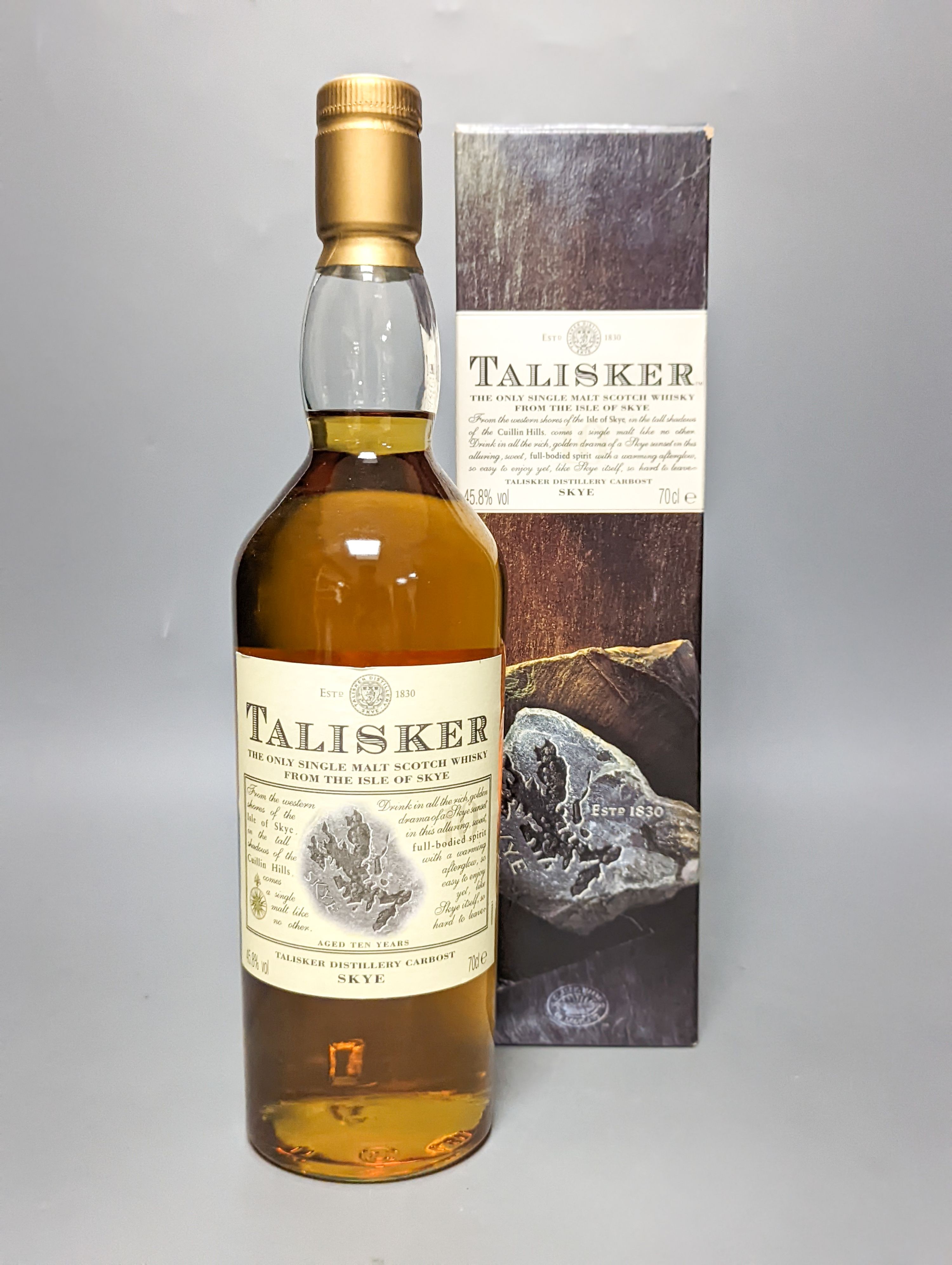 Five assorted bottles of single malt whisky including Talisker 10 year old, Tullibardine Vintage 1993, Glenfiddich 15 year old, Glen Deveron 10 year old and a Glen Ord 12 year old, all boxed.